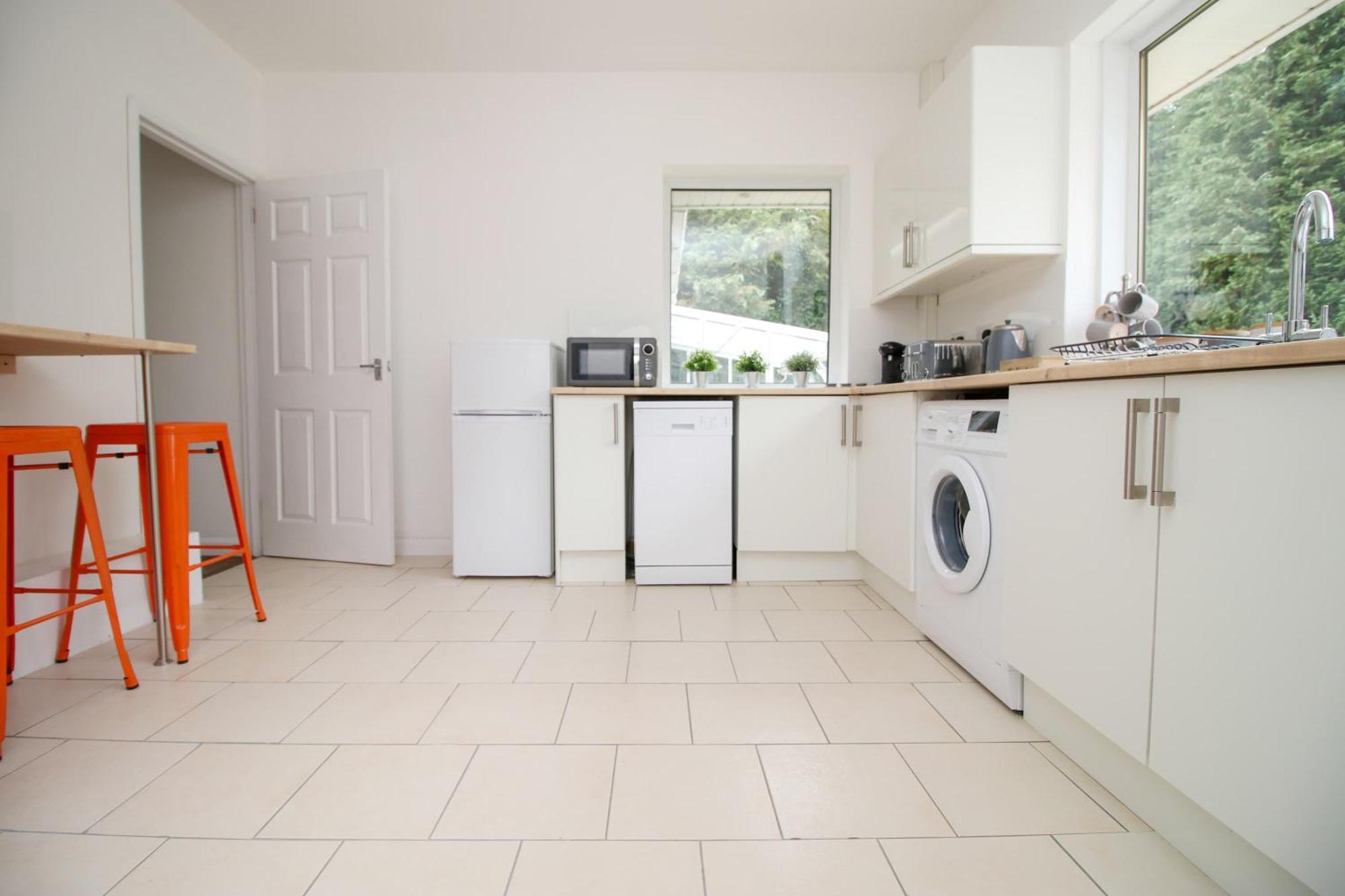 The Lockett Wonderful Large Bungalow Plympton, Plymouth Free Parking By Staystaycations Ngoại thất bức ảnh