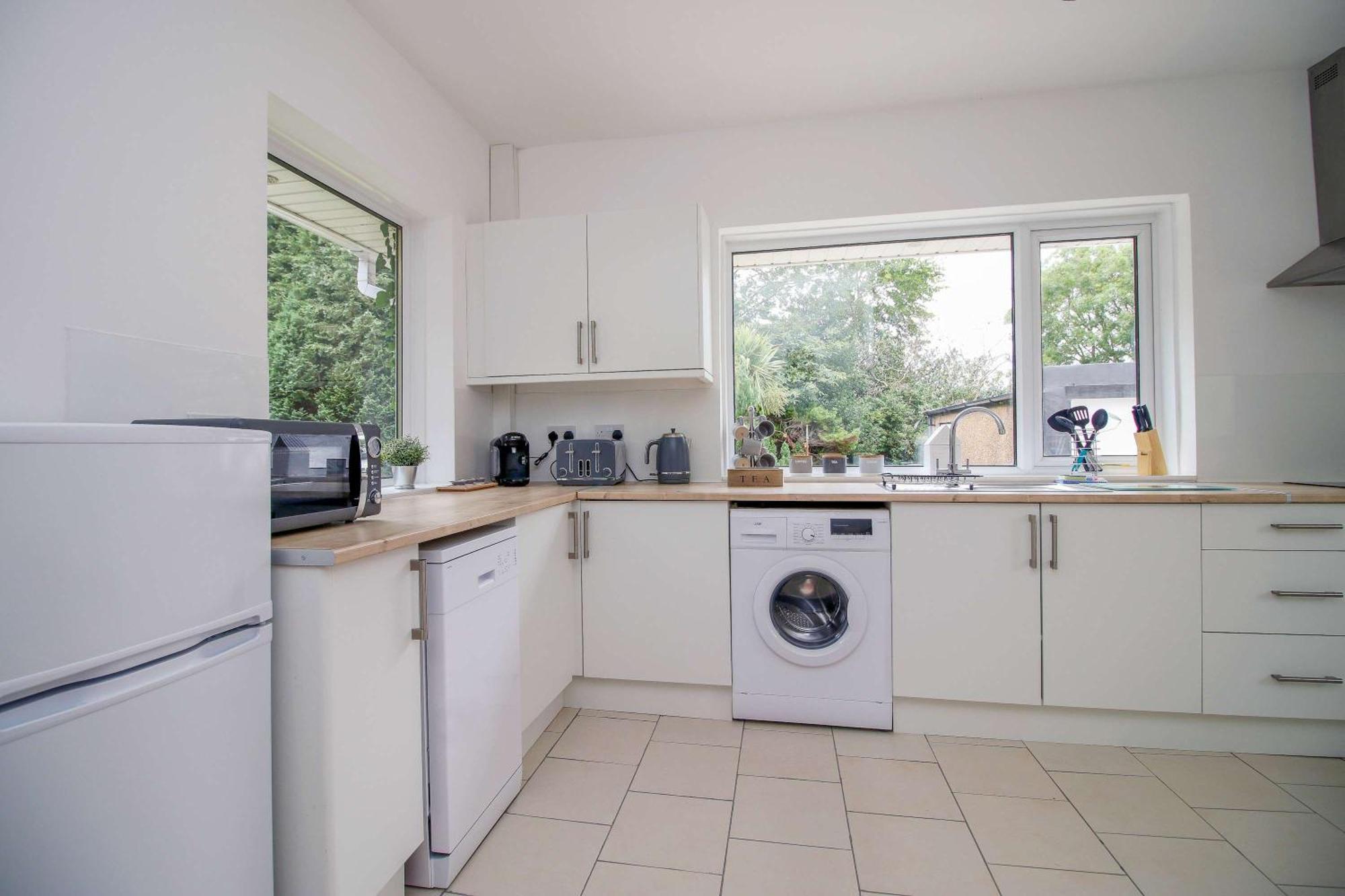 The Lockett Wonderful Large Bungalow Plympton, Plymouth Free Parking By Staystaycations Ngoại thất bức ảnh